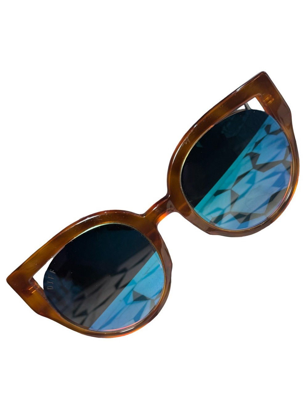 Diff Eyewear Tortoiseshell Frame Sunglasses with Blue Mirrored Lenses - Picture 4 of 11